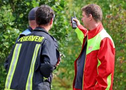 Kleidung Am Saaleufer In Jena Sorgt Fuer Rettungseinsatz 06